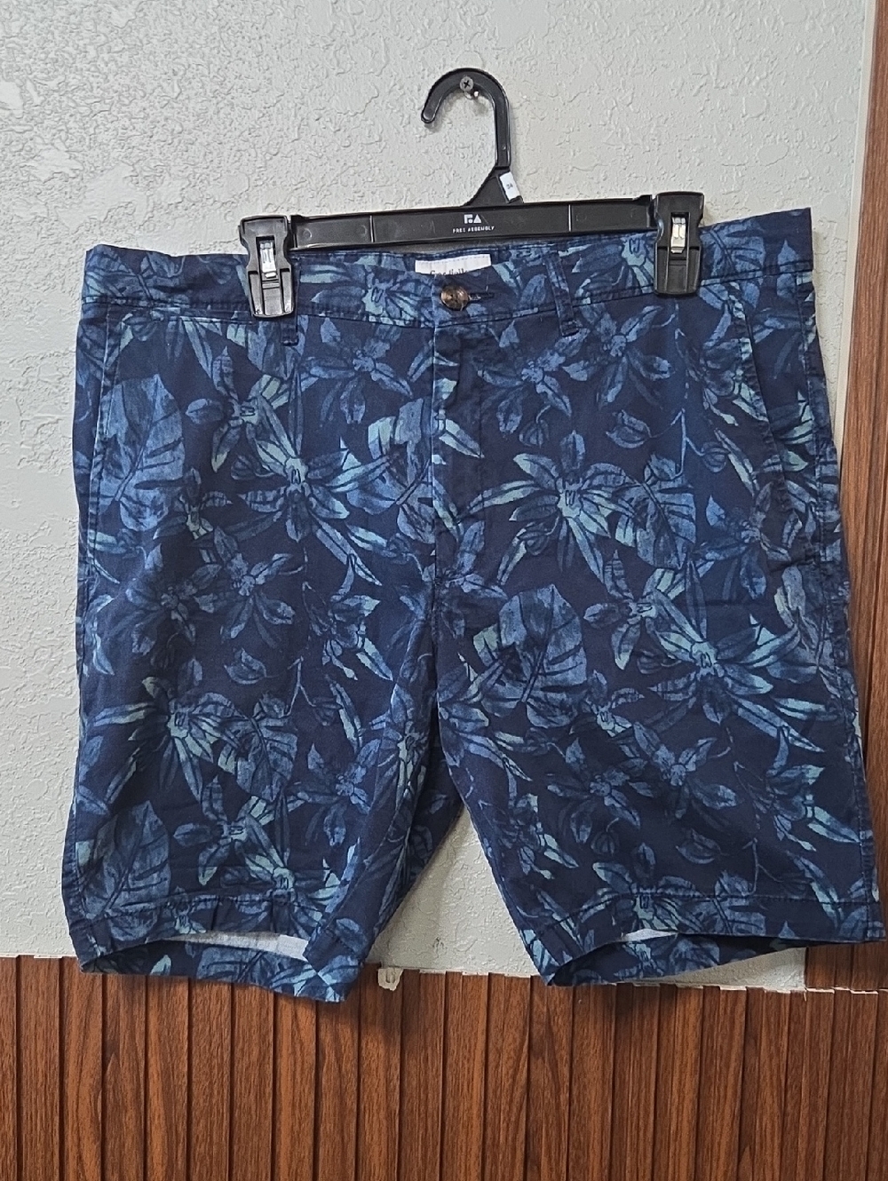Goodfellow & Co Men's Tropical Floral Chino Shorts Blue Navy Size 36 [1286].